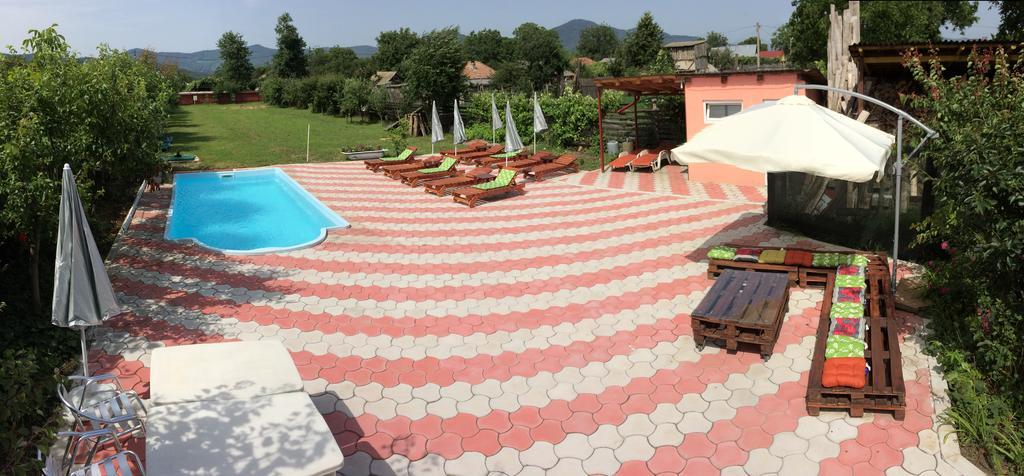 Pensiunea Octogon Piatra Neamt Luaran gambar